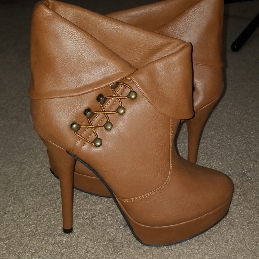 CLOSING FEB 10! Tan high heeled booties NEVER WORN